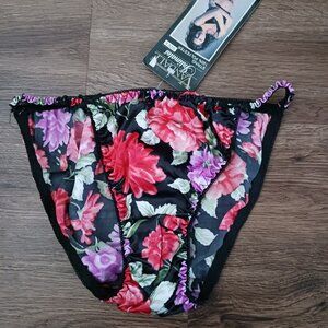 New Van Dale String Bikini Panties Polyester Floral Size 6 Vandale